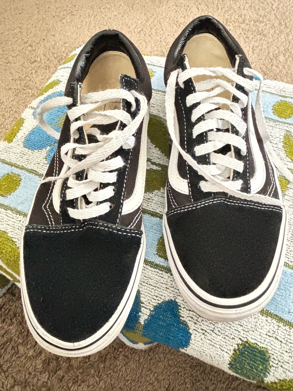 UNISEX BLACK & WHITE VANS, size 9w/7.5m